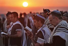 Jews praying